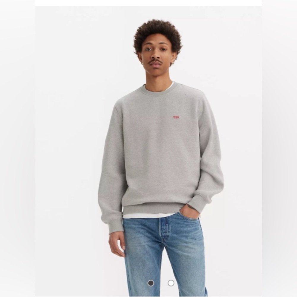 Levi’s Crewneck Sweatshirt. Men’s L Heather grey. In great used condition.